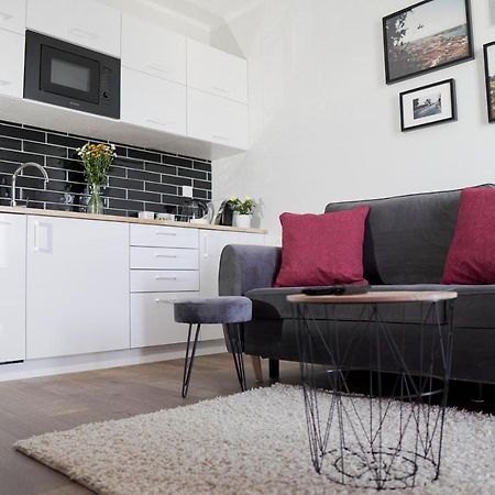 ורשה Vizzit Us Premium Apartments מראה חיצוני תמונה