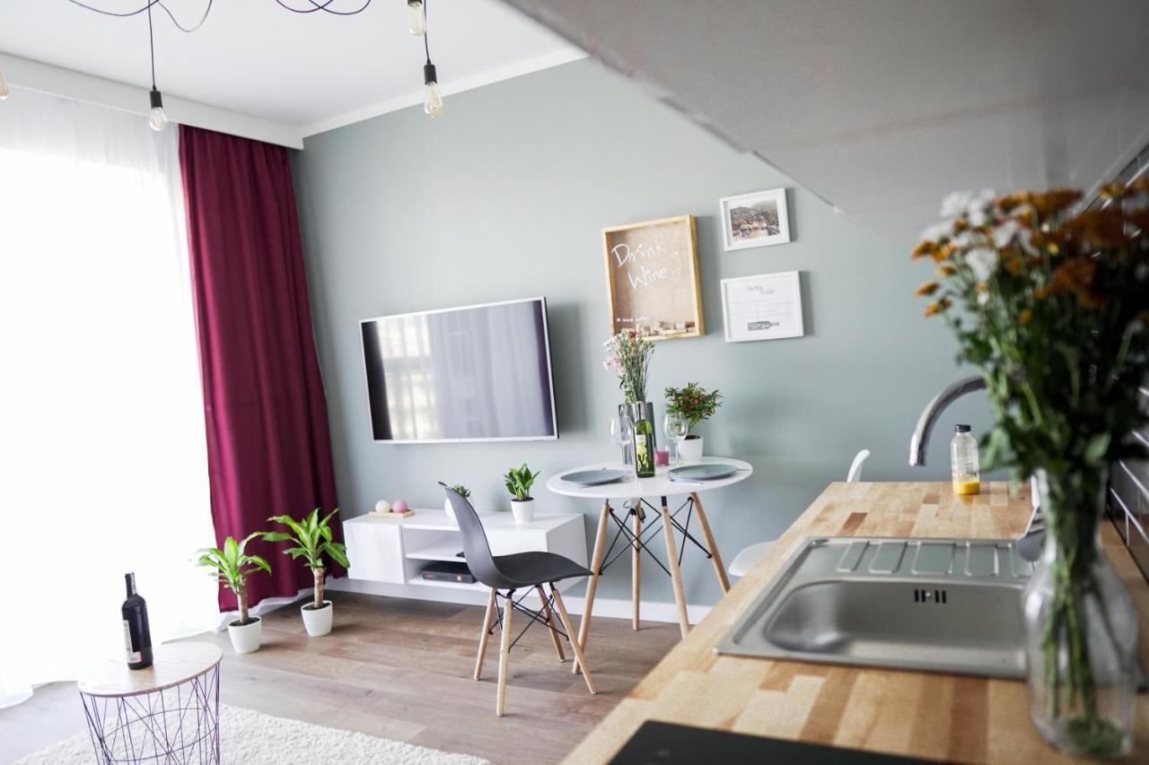 ורשה Vizzit Us Premium Apartments מראה חיצוני תמונה