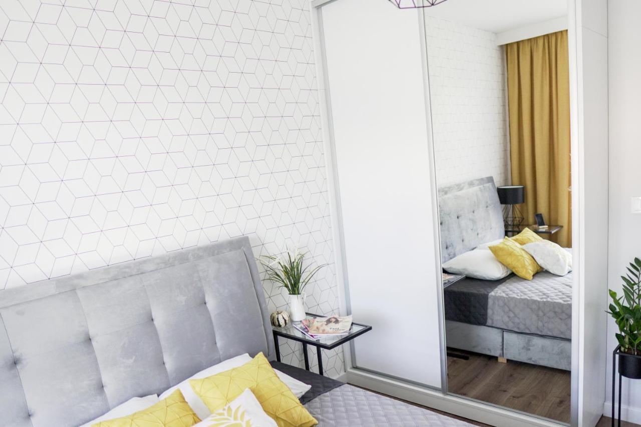 ורשה Vizzit Us Premium Apartments מראה חיצוני תמונה