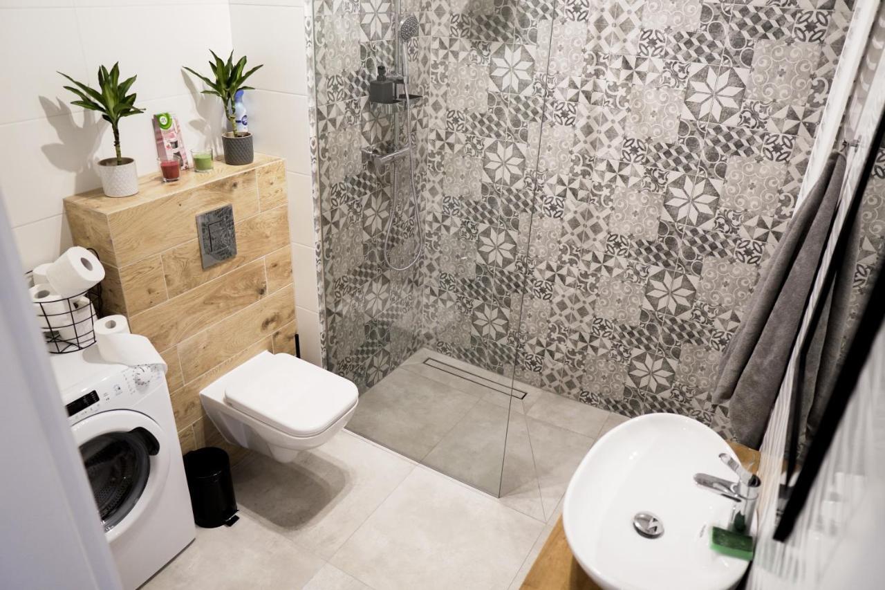 ורשה Vizzit Us Premium Apartments מראה חיצוני תמונה