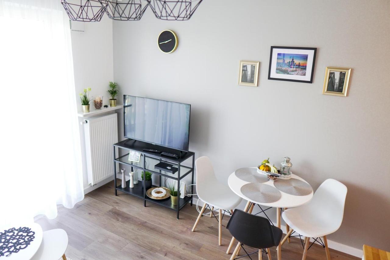 ורשה Vizzit Us Premium Apartments מראה חיצוני תמונה