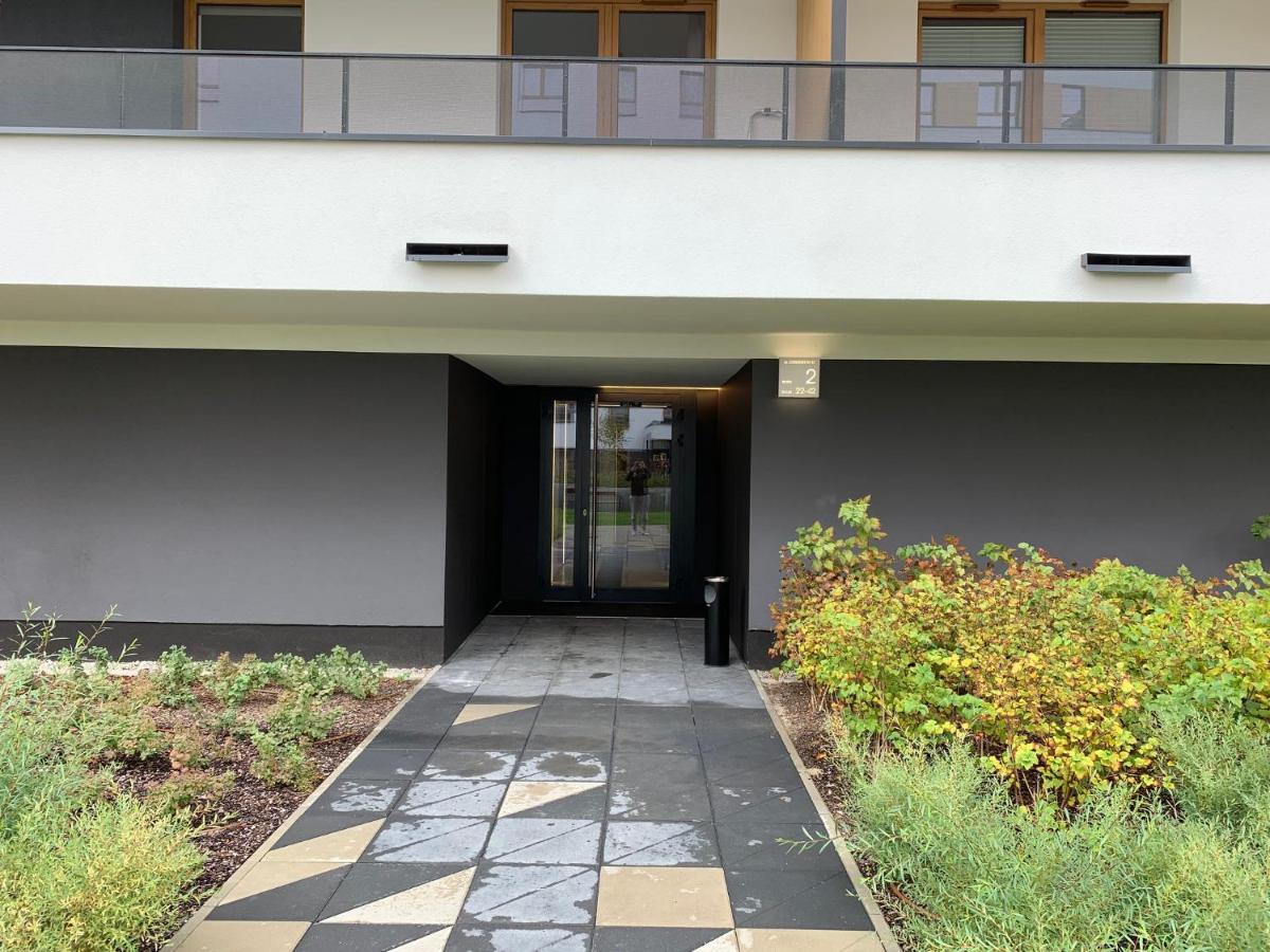 ורשה Vizzit Us Premium Apartments מראה חיצוני תמונה