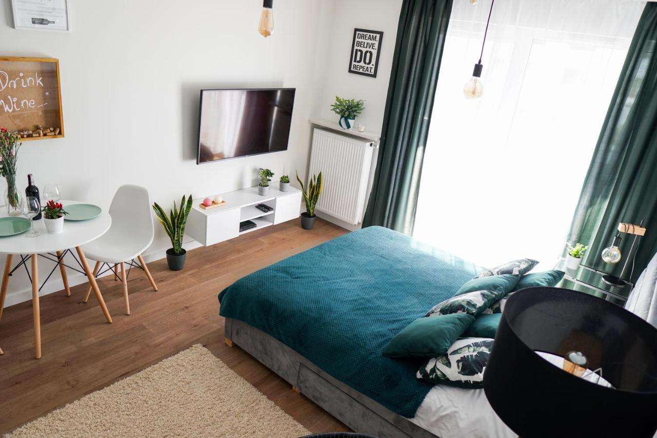 ורשה Vizzit Us Premium Apartments מראה חיצוני תמונה