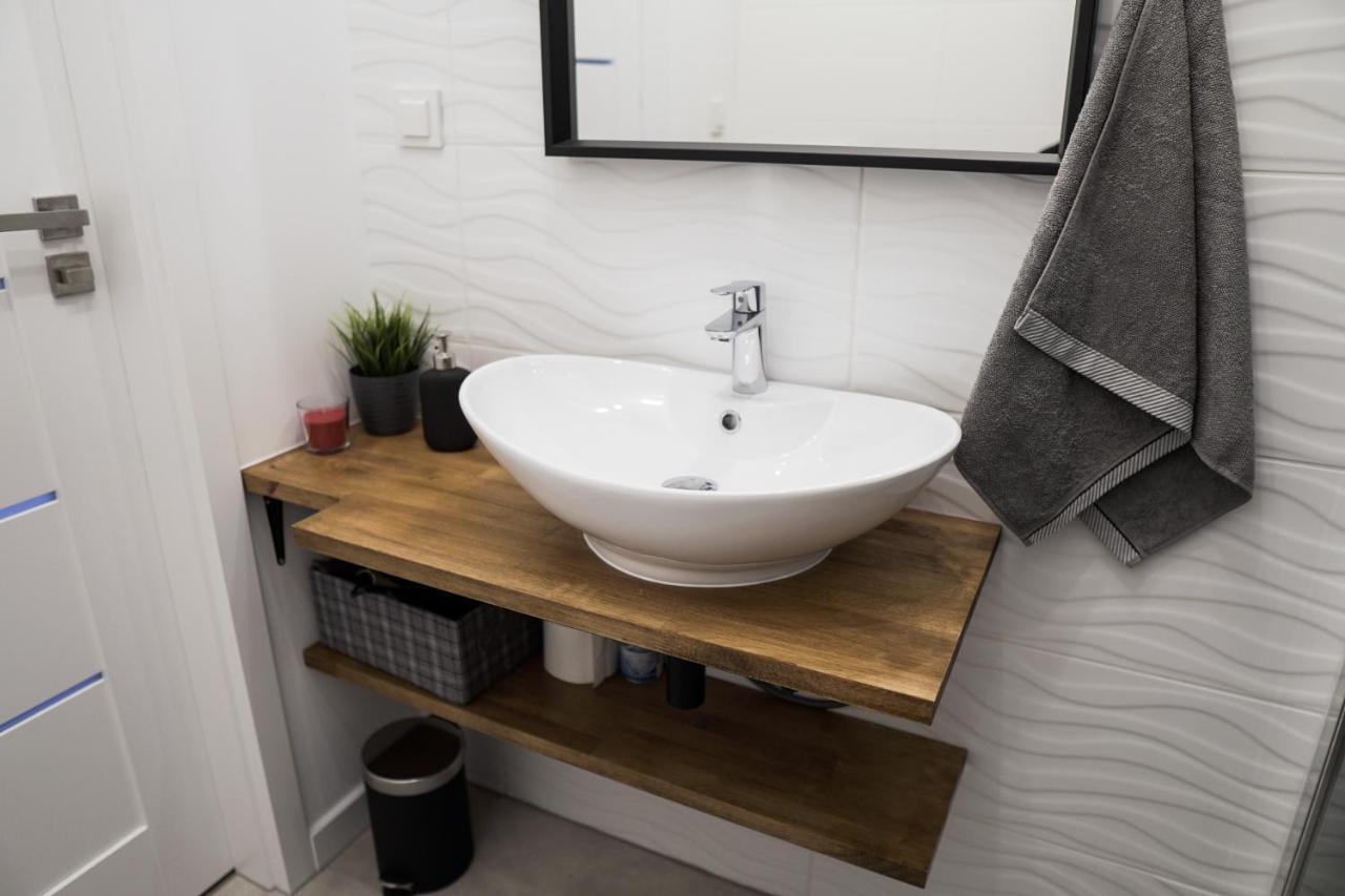 ורשה Vizzit Us Premium Apartments מראה חיצוני תמונה