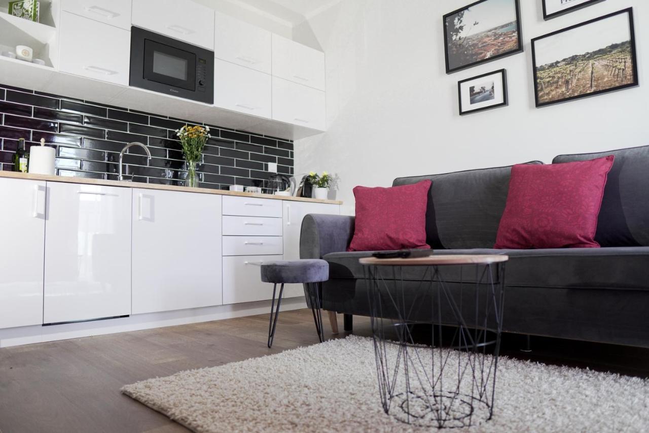 ורשה Vizzit Us Premium Apartments מראה חיצוני תמונה